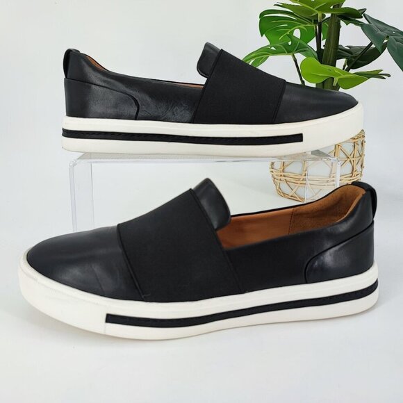 Clark’s Women's Unstructured Black Leather Slip on shoes Loafers Size 7M - Picture 1 of 7